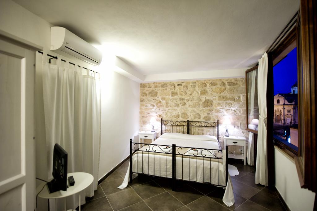 La Casa Di Matilde Bed & Breakfast Ragusa Oda fotoğraf
