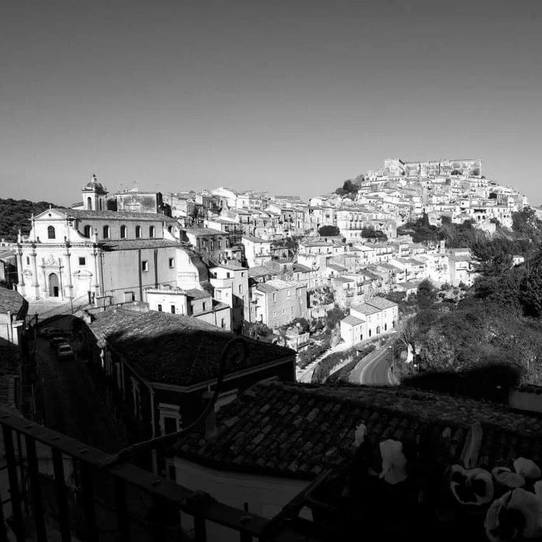 La Casa Di Matilde Bed & Breakfast Ragusa Dış mekan fotoğraf